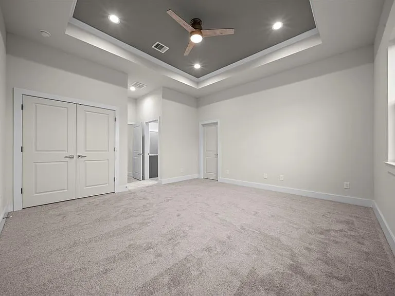 4525 Davenport St — Photo 22