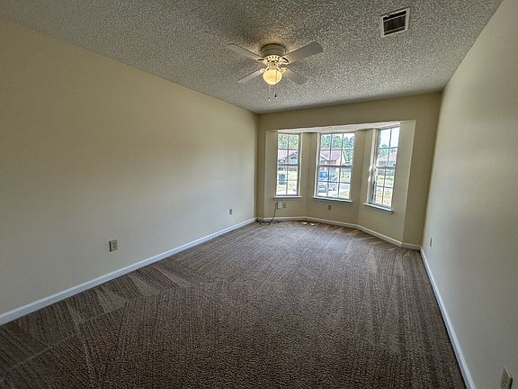 5th image of 942 Poppleton Dr