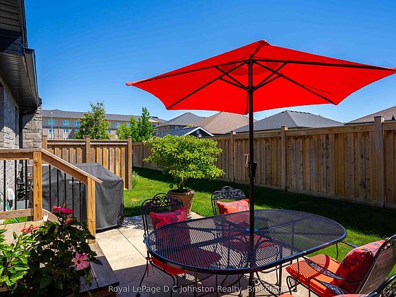 3rd image of 560 Devonshire Rd #16