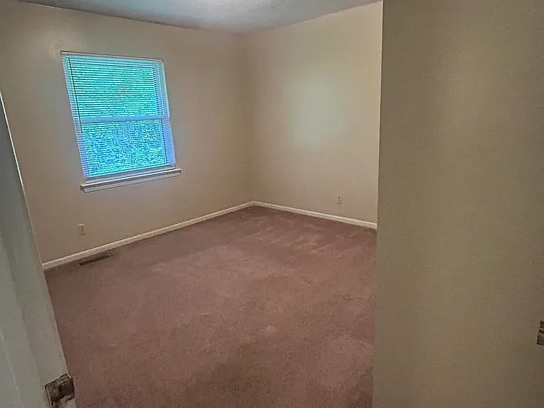 5758 Taggart Dr — Photo 7