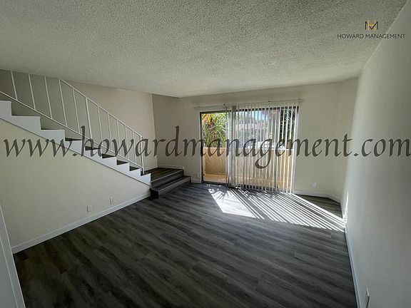3rd image of 4250 Lindblade Dr #1