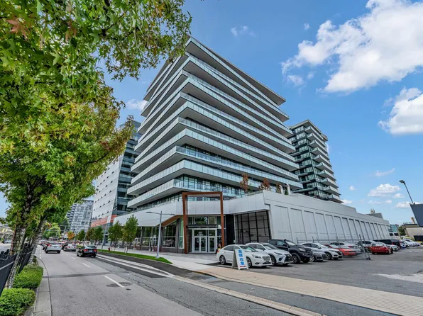 5593 No 3 Rd #902, Richmond, BC V6X 2B2