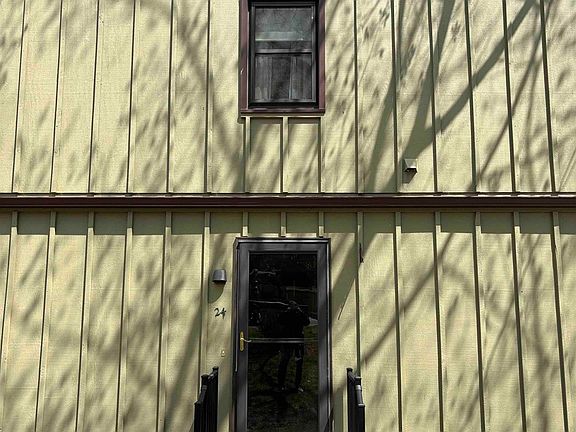 4th image of 34 Floyd Avenue Unit 24