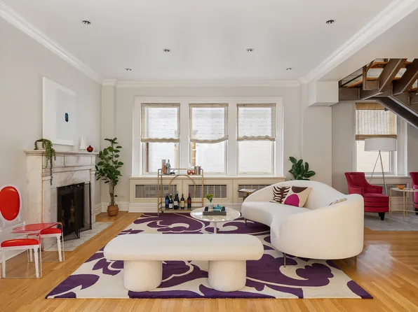 829 Park Avenue 2/3D image 2 of 18