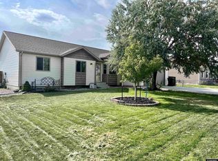 4456 Antelope Dr, Bar Nunn, WY 82601