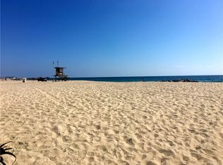 4823 River Ave APT B, Newport Beach, CA 92663