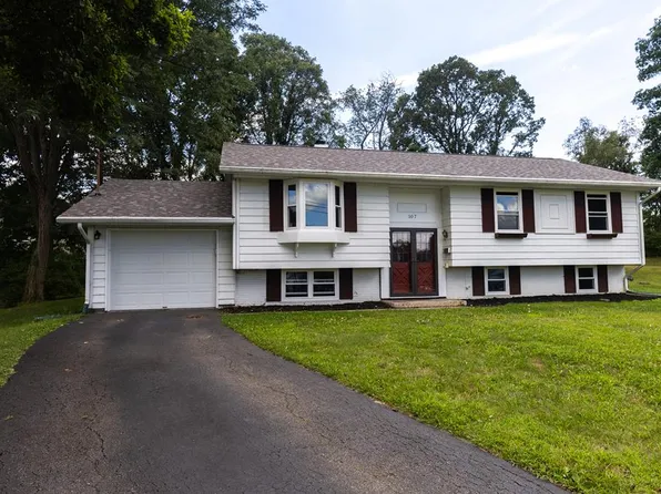 107 Aster Dr, Horseheads, NY 14845