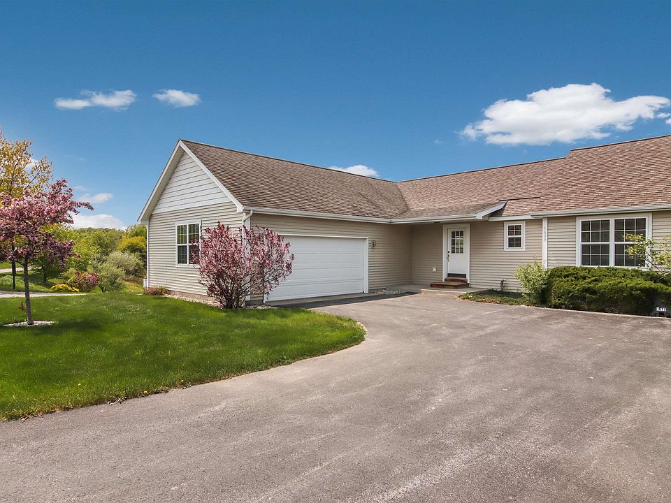 1st image of 1677 Chartwell Dr #6