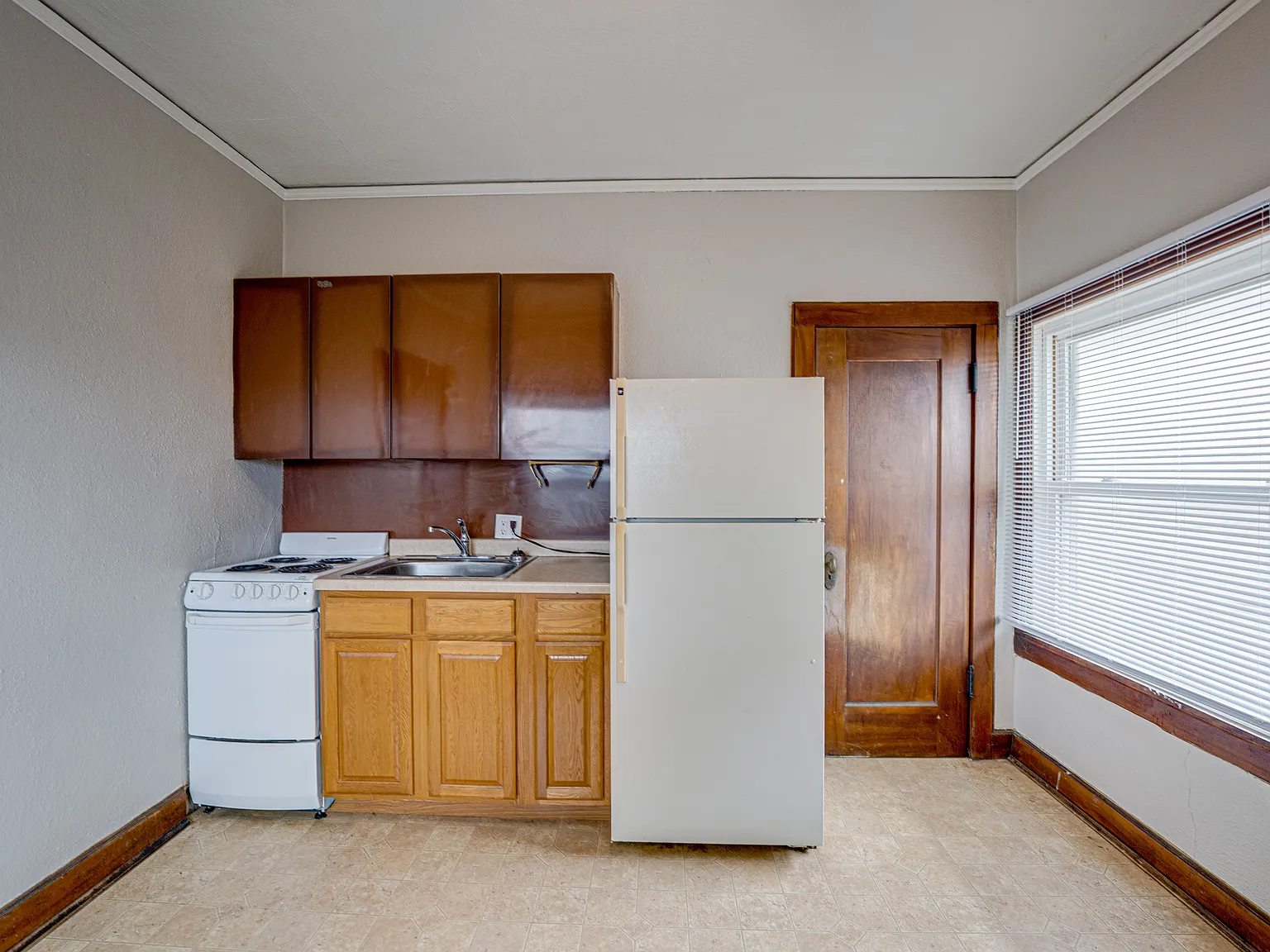 1 bed, 400 sqft, $800 — Photo 3