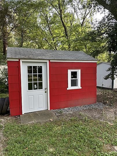 1st image of 205 Danray Dr