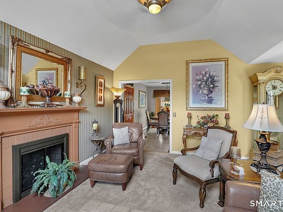 4th image of 53 Chelsea Ridge