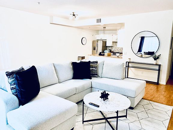 4th image of 1315 26th St APT 107