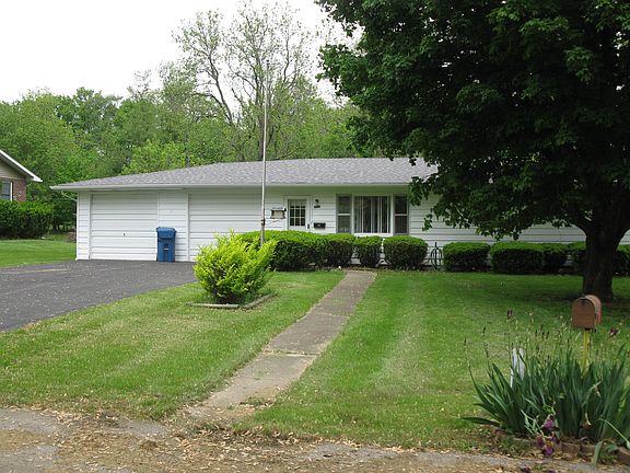 2nd image of 1106 Avenue Four St