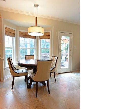 5th image of 10311 Oak Shade Ct