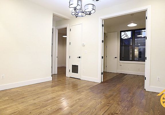 4th image of 293 Stockholm St APT 3L