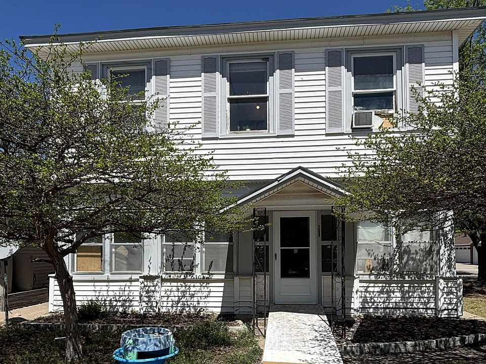 1st image of 111 E 12th St