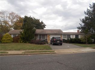 66 Forest Park Ter, Monroe Township, NJ 08831