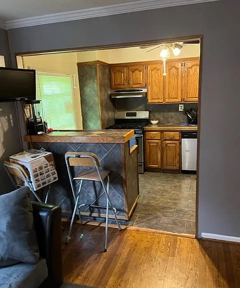 7423 Walker Mill Dr — Photo 2