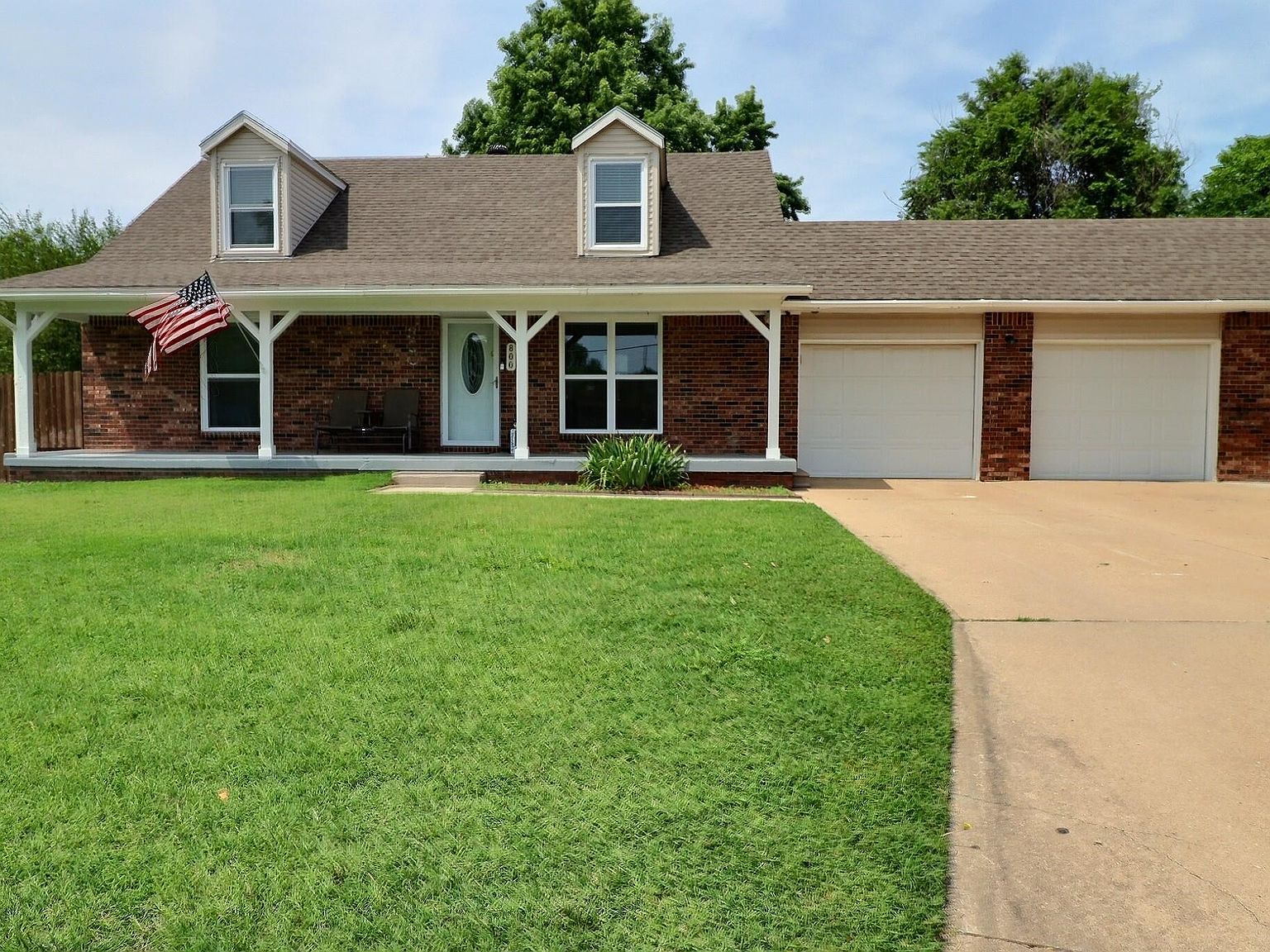 800 SE 4th St, Newton, KS 67114 Zillow