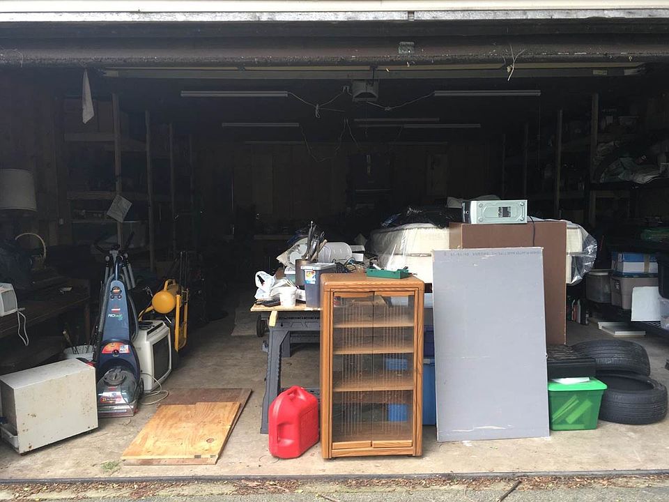 2nd image of 513 Pershing Ave