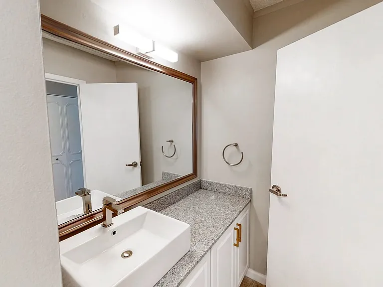 The Evalee Apartments — Photo 89
