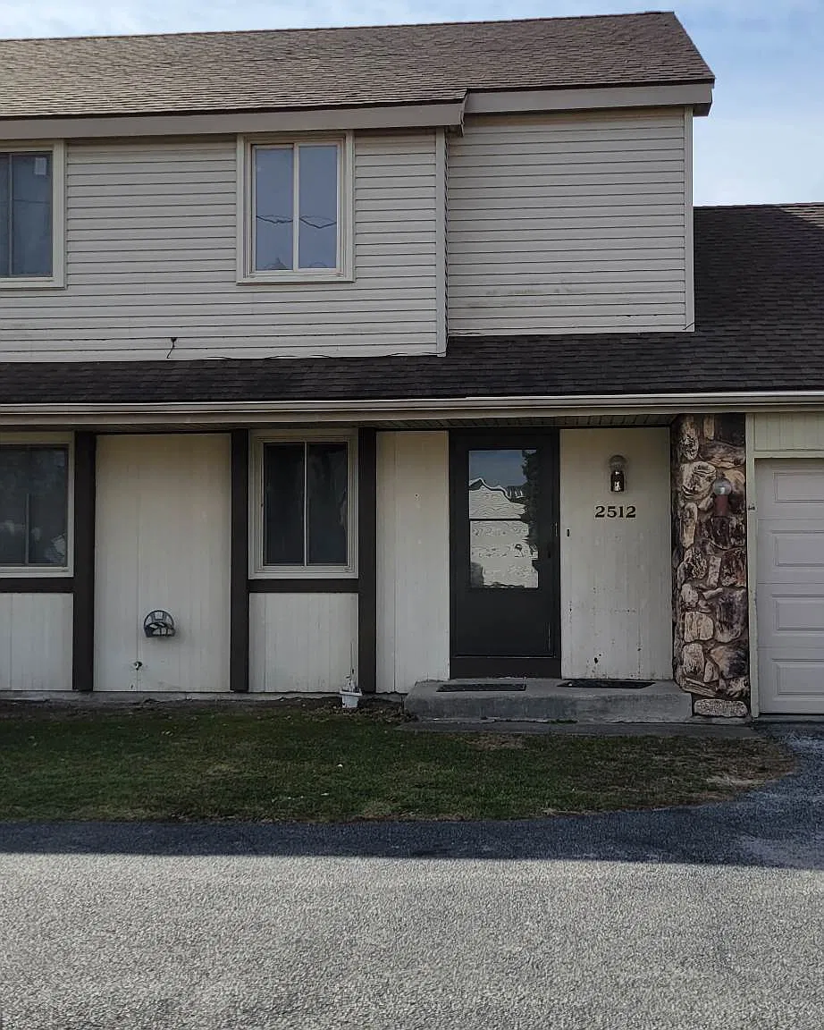 3 bed, 1.5 bath, 1580 sqft, $1,600 — Photo 1