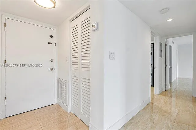 1600 S Bayshore Ln #6A — Photo 14