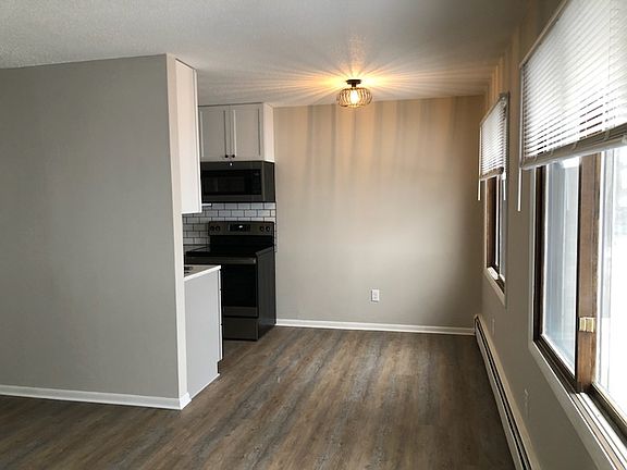 3rd image of 2244 Johnson St NE APT 9