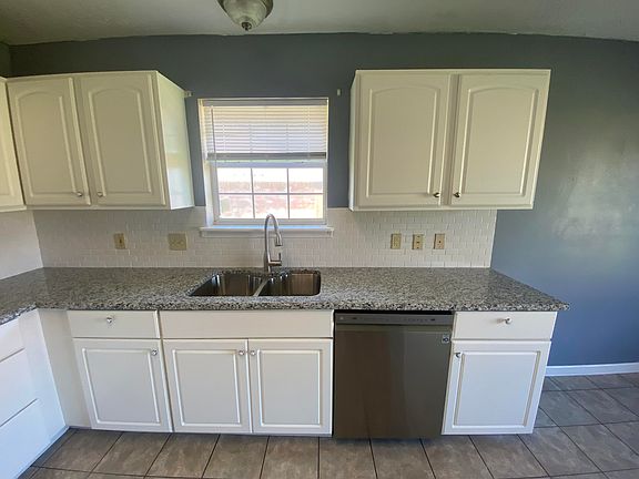 5th image of 1809 Brookhaven St