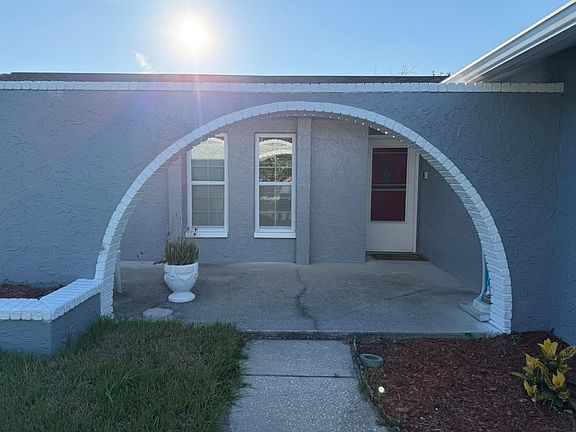 2nd image of 5019 Larch Ln