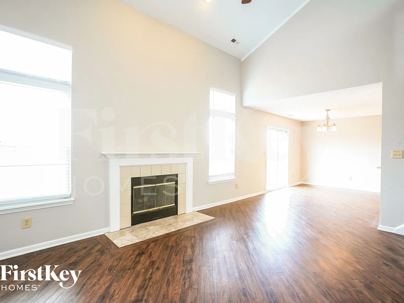 3 bed, 2.5 bath, 1716 sqft, $2,095 — Photo 4