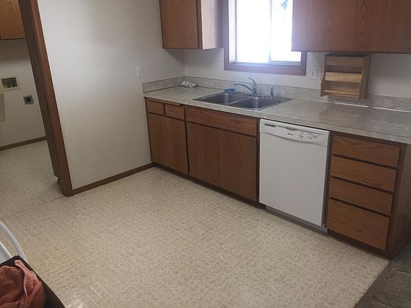 4th image of 1611 NW Highland Dr