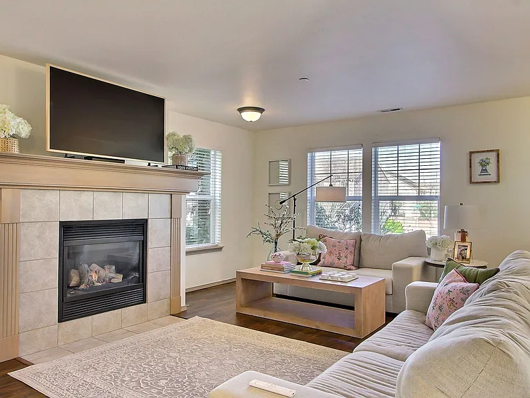3077 Hoffman Hill Blvd — Photo 4