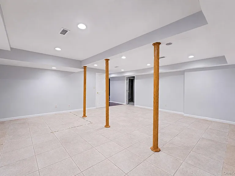 101 Raspberry Ct — Photo 38