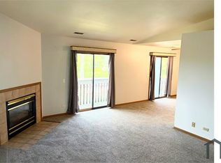 2360 South St APT C, Elgin, IL 60123