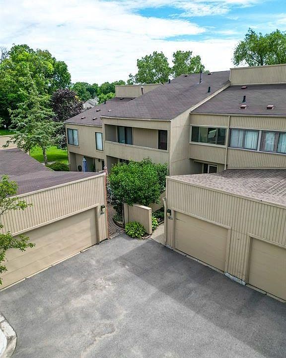 1st image of 7338 Balsam Ct