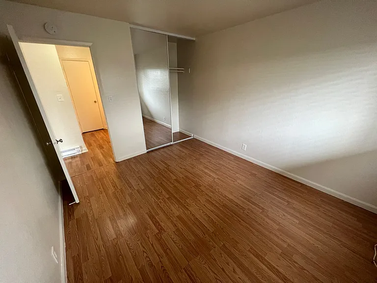 Homestead Apartments — Photo 6