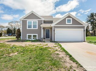 4616 Lauren Dr, Norton Shores, MI 49441