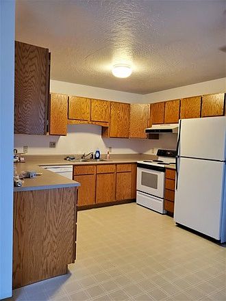 1st image of 807 Pattee Creek Dr APT B