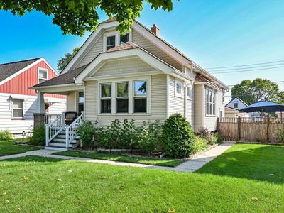 3912 South Troy AVENUE, Saint Francis, WI, 53235