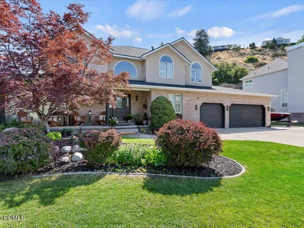 8697 S Willow Green Cir, Sandy, UT 84093