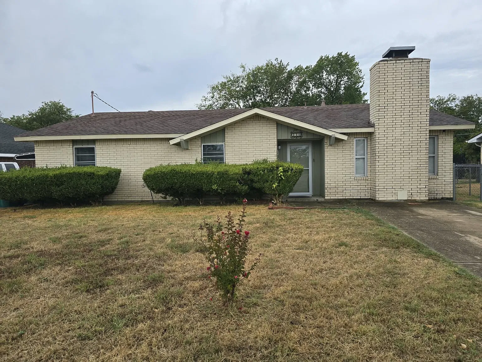 4 bed, 1713 sqft, $3,150 — Photo 2