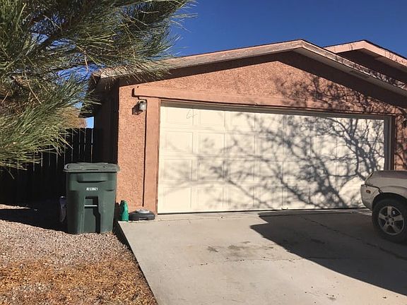 3rd image of 201 Saguaro Dr