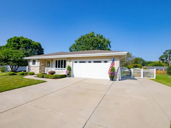 1155 Ontario Drive, Janesville, WI 53545