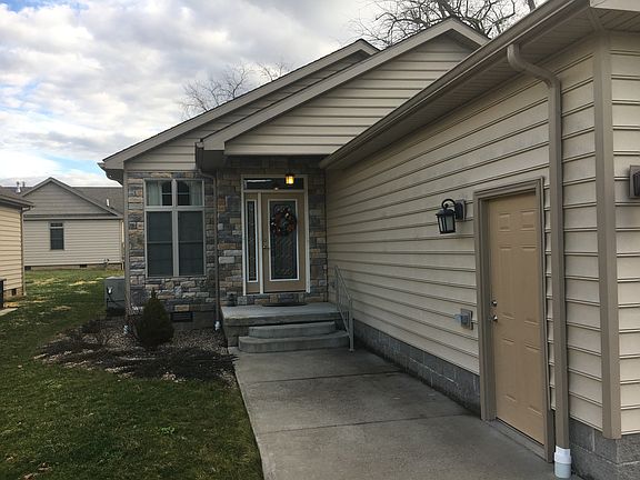 Front porch and garden area