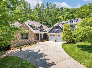 10 Bennington Ct, Asheville, NC 28803