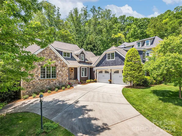 10 Bennington Ct, Asheville, NC 28803