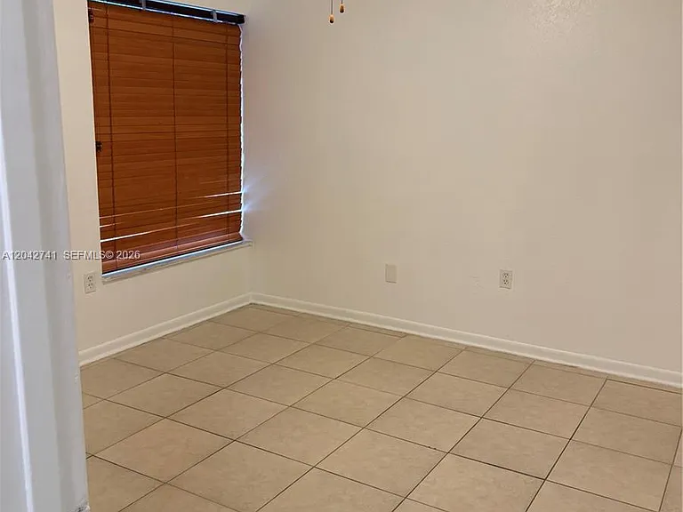 17600 NW 68th Ave #B2004 — Photo 20