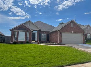 11505 S Locust Ave, Jenks, OK 74037