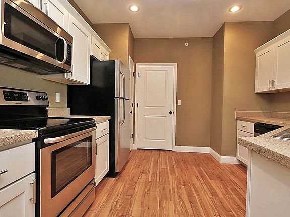 5th image of 2026 Walden Pond Way APT 101
